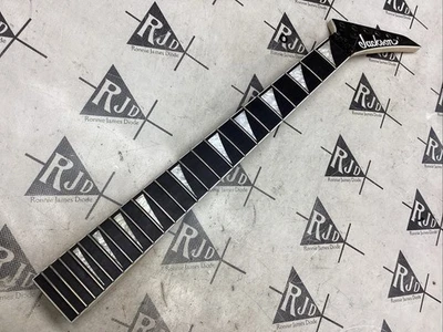 Cuello de guitarra eléctrica Jackson JS32 bloqueo aleta de tiburón encuadernado Foto 1 de 4