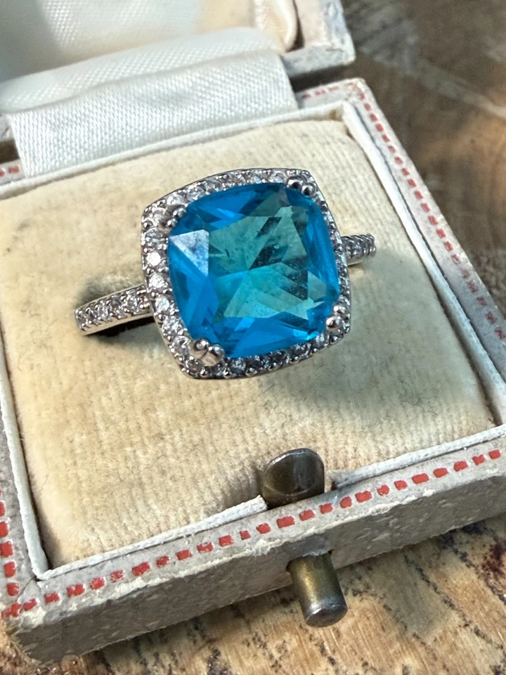 Square Blue Glass Ring Silver Tone Metal Cocktail Statement Sparkly Size R - Image 1 of 4