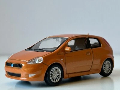 Fiat Grande Punto Italian Supermini Car Model Diecast Toy Orange 1:43 Welly - Image 1 of 4