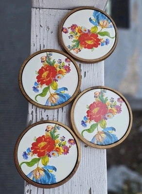 MacKenzie-Childs “Flower Market” Posavasos Blancos Juego de 4 Hermosos Metal Madera Foto 1 de 4