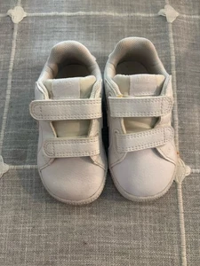 Nike Boys Court Royale 833537-102 White Casual Shoes Sneakers Size 5 - Picture 1 of 3