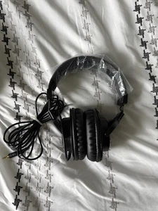 TASCAM TH-200X Studio Monitoring Headphones - Tested - Great Condition - Picture 1 of 3