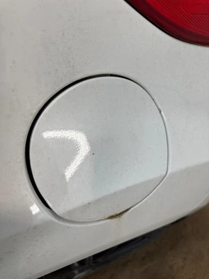 12 13 14 15 16 17 HYUNDAI VELOSTER Fuel Tank Door Foto 1 de 4