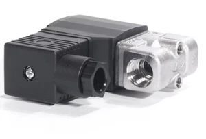 1pcs AIRTAC   Solenoid Valve DC24V 2L03006B  New - Picture 1 of 1