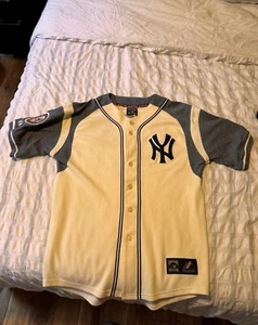 World Series Yankee Jersey 1949  DIMAGGIO. Size Medium  ￼ - Picture 1 of 3