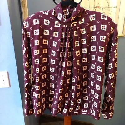 Hermosa Blusa Vintage Años 80 Anne Klein 100% Seda Geométrica Cuello Simulado Talla 12 Foto 1 de 4