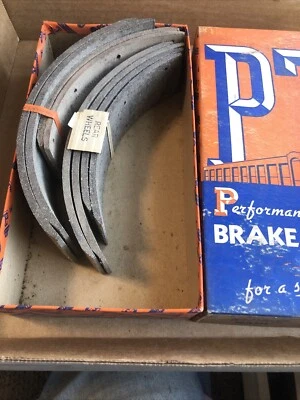 Juego de forro de freno Nash Rambler 1957-58 en caja PT 2058 Foto 1 de 4