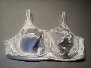 Breezies Solid Full Support Bra White 36 D Pre-owned - Picture 1 of 2