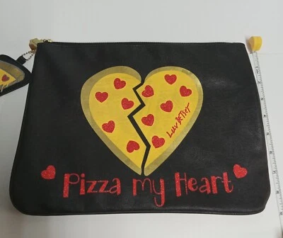 Сумка для макияжа Betsey Johnson черная сумка для пиццы туалетных принадлежностей My Heart размер XL дорожная плоская - Изображение 1 из 4