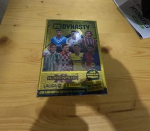 CAJA DREAM BOX DYNASTY PRECINTADA 2024-25 PANINI ADRENALYN XL LA LIGA 2025 - Imagen 1 de 5