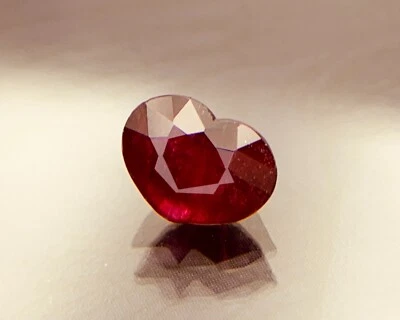 1.55cts Vivid Blood Red Natural RUBY Gemstone Oval Cut LE-Residue Heat Certified - Image 1 of 4