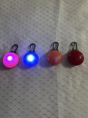 Mascota Perro Gato Bicicleta Niño Etiqueta Luz LED/Intermitente Decoración Clip-on Luz Nocturna NUEVO 4 Colores Foto 1 de 4