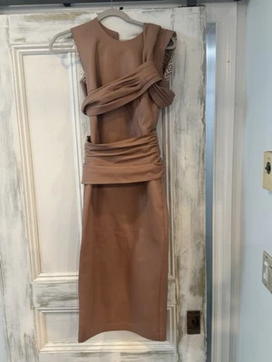 VESTIDO DE CUERO FENDI X SKIMS $4500 Foto 1 de 4