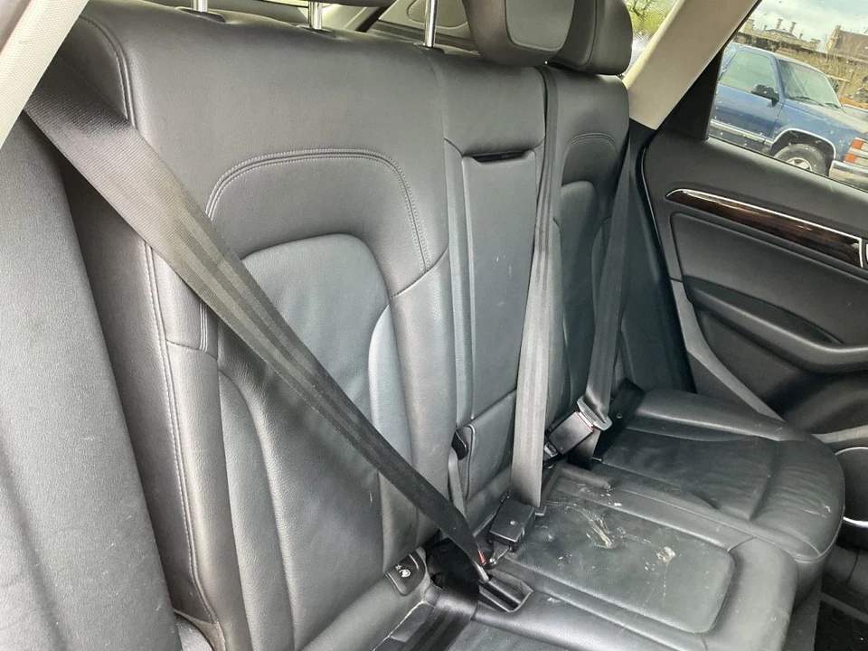AUDI Q5 2009-2016 Passenger Rear Seat Belt Retractor Gray Second Row 832775 - Imagem 1 de 4