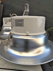 HUBBELL LIGHTING - INDUSTRIAL Acrylic Drop Light See pictures - Picture 1 of 6