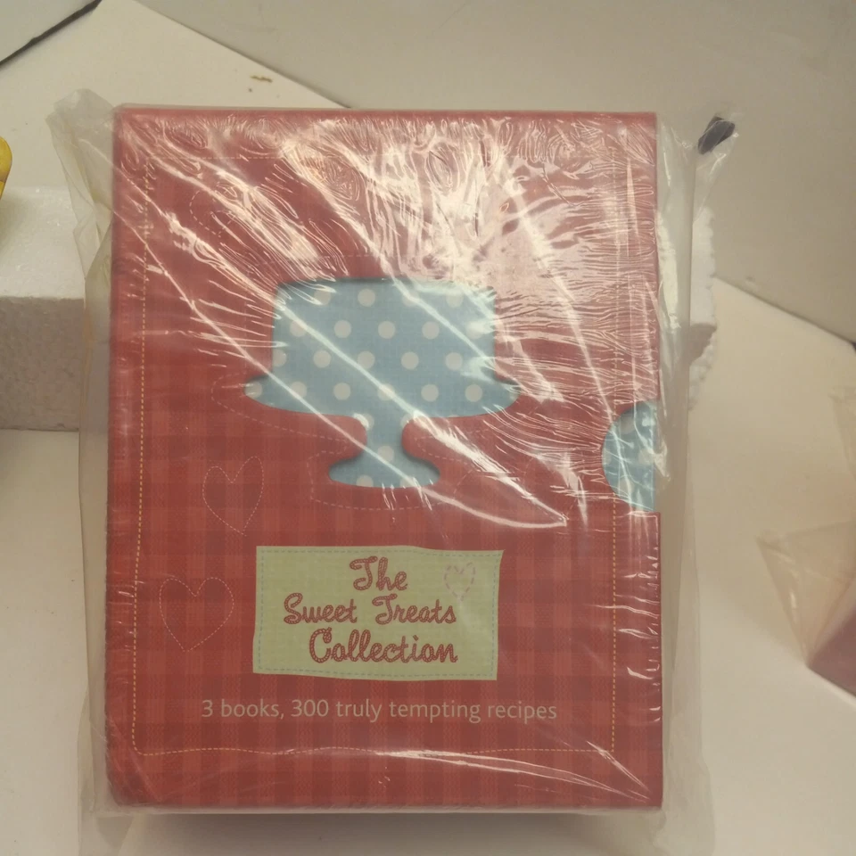 The Sweet Treats Collection 3 Books 300 Truly Tempting Recipes by Parragon