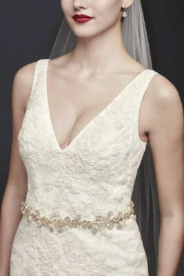 FAJA DE VID DORADA NUPCIAL DAVID'S CON CRISTALES Y PERLAS NUEVA NUNCA USADA PRECIO DE VENTA SUGERIDO POR EL FABRICANTE $150 Foto 1 de 4