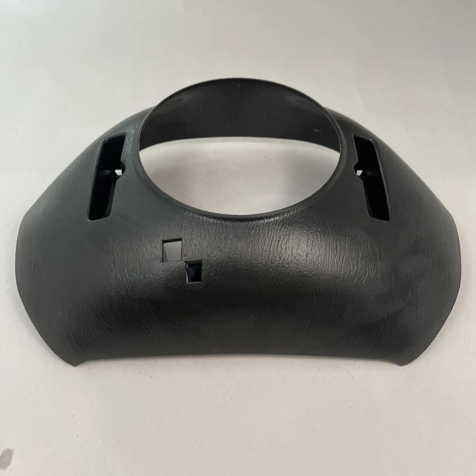 Оригинальный черный молдинг для задней отделки рулевого колеса 2002 Chevrolet Venture - Изображение 1 из 4