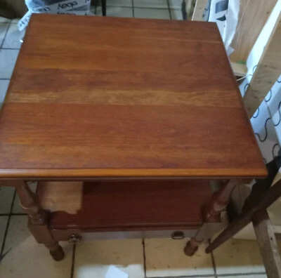 Mesa auxiliar/mesa auxiliar de mediados de siglo de cereza maciza de Pennsylvania House (ET359) Foto 1 de 4