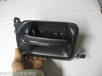 Оригинальная правая внутренняя дверная ручка 2015 Chevrolet Silverado 1500 Pass 2014 2016 под правую руку - Изображение 1 из 4