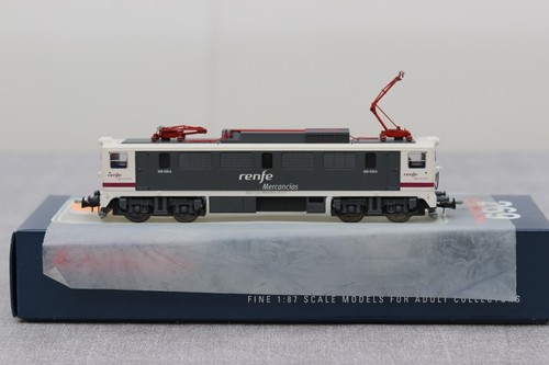 Picture 1 of 17