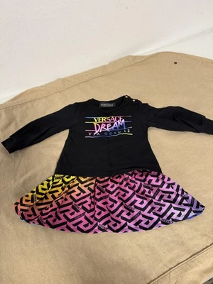 Vestido Versace Niñas 9 12 Meses Hecho en Italia Diseñador Conjunto Falda Arco Iris Foto 1 de 4