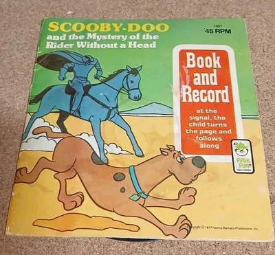 Vintage "SCOOBY-DOO" Book & 45 RPM Record Set.... - Image 1 of 4