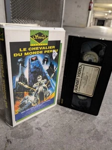 VHS Le Chevalier Du Monde Perdu - Picture 1 of 1