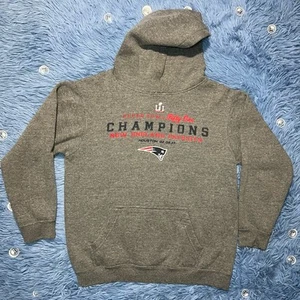 NFL New England Patriots Super Bowl LI Hoodie Sweater Size Medium Youth Football - Picture 1 of 11
