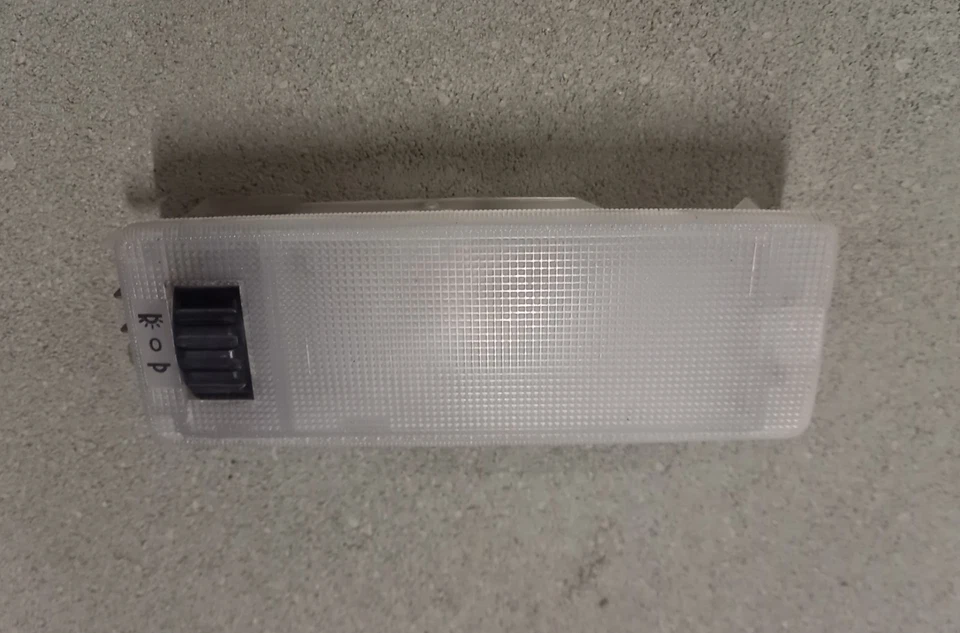 Mercedes W201 Beleuchtung innen Innenleuchte Lampe Leuchte original A2018200101 - Image 1 of 4