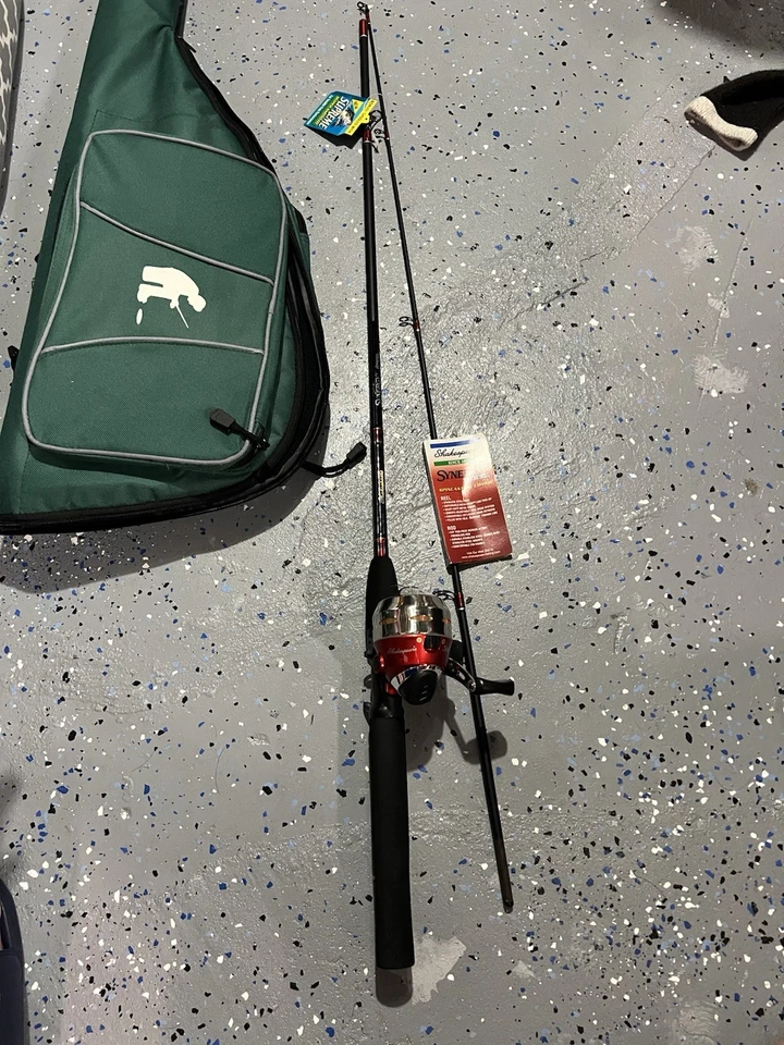 First Ice Green Carrying Case + NEW Shakespeare Synergy Steel Rod/Reel Combo - Image 1 of 4