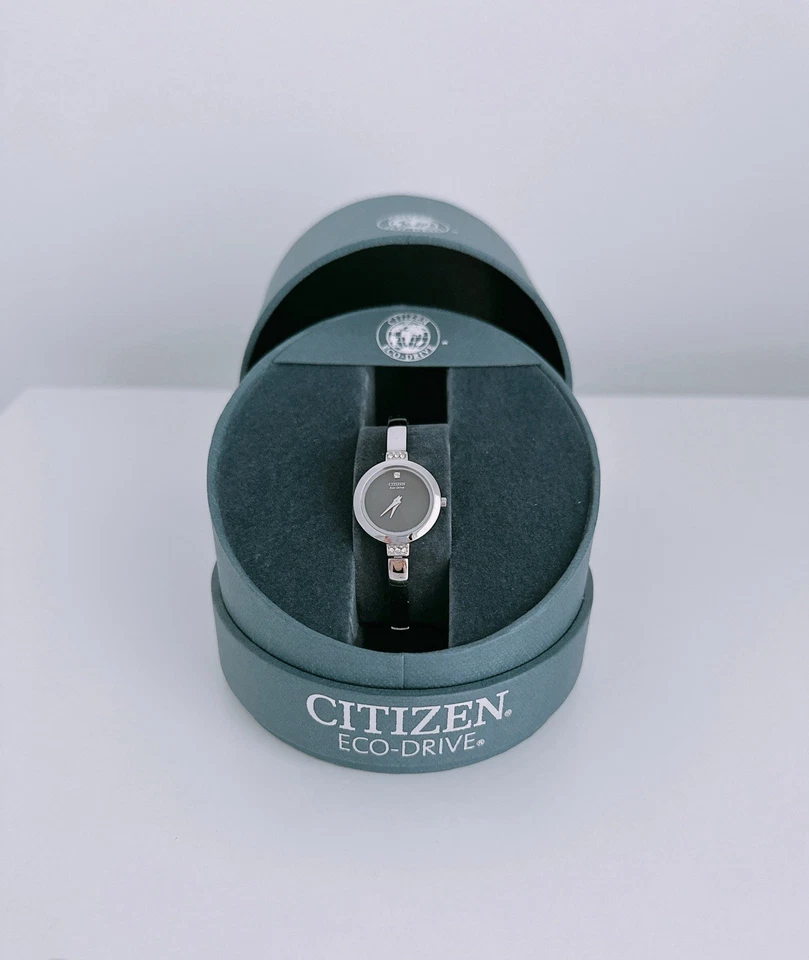 Reloj brazalete Citizen Eco-Drive para mujer con esfera negra de acero inoxidable - Nuevo Foto 1 de 4