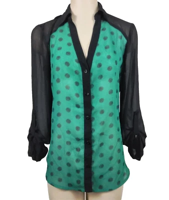 Blusa para mujer Iz Byer S verde transparente con botones lágrima caída espalda lunares negros Foto 1 de 4