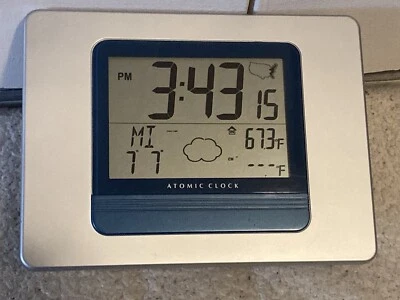 La Crosse 7 in 1 Digital Atomic Wall & Desk Clock Weather Station 315R26 - Image 1 of 4
