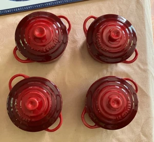 Le Creuset Steinzeug Runde Mini Topf mit Deckel - 8oz Rot Ombre - Menge 4 KOSTENLOSER VERSAND - Bild 1 von 20