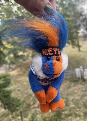 NY Mets Keychain Monkey Bag Tag Orange Blue Fuzzy Hair Plush Baseball - Imagem 1 de 4