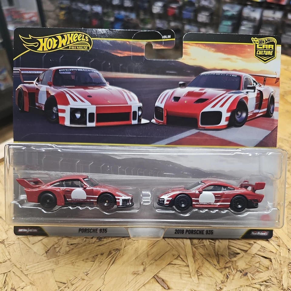 Hot Wheels Premium Porsche 935 Twin Pack