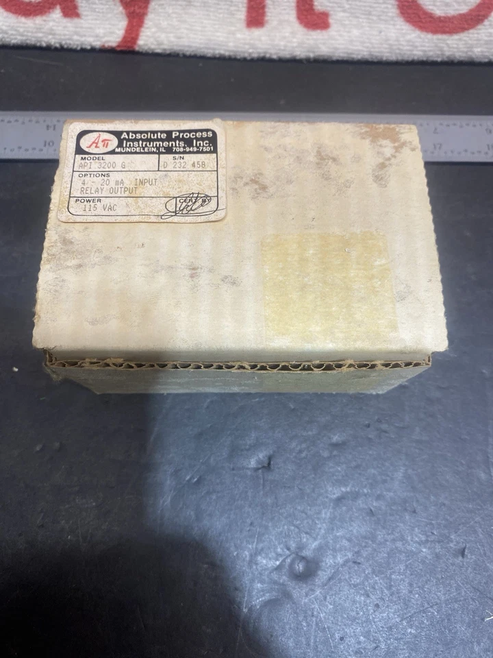 ABSOLUTE PROCESS INSTRUMENTS API 3200 G Valve Positioner Controller - Image 1 of 4