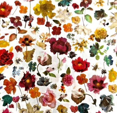 Liberty of London TANA LAWN Algodón "Edición Floral" 1/2 Yarda Pieza Tela Foto 1 de 4