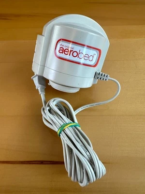 Colchón inflable AeroBed 103H-AS cama de aire bomba eléctrica solo enchufe de pared beige Foto 1 de 4