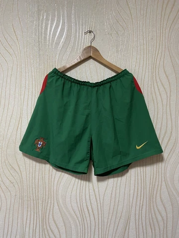 PORTUGAL 2004 2006 HOME FOOTBALL SOCCER SHORTS NIKE sz XL MEN GREEN Condition Cover