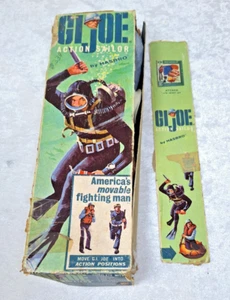 Etiquetas de perro rubias GI Joe Action Sailor Navy 7600 1964 12" con caja dañada EE. UU. - Imagen 1 de 20