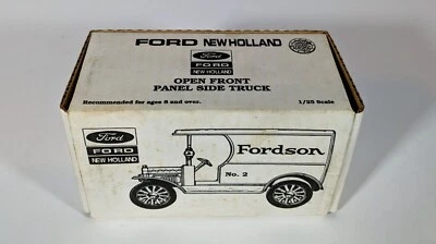 Fordson Toy Truck Bank Ford New Holland - 1:25 Scale - New in Box - Ertl - Image 1 of 4