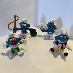 Vintage Smurf PVC Toy Clowns / Jesters Smurfs/circus/lion tamer - Picture 1 of 5