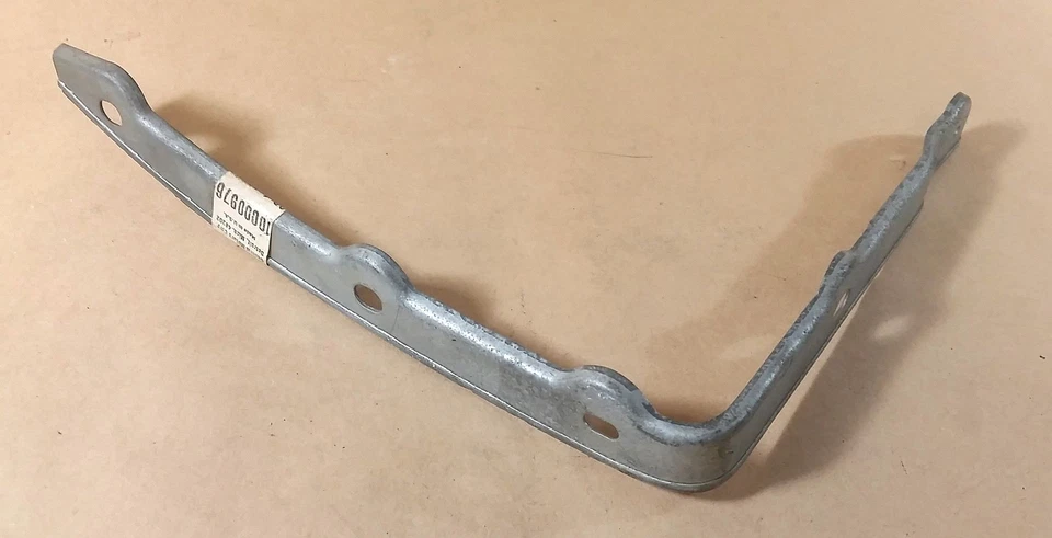 Pontiac Grand Prix 1978 1980 parachoques delantero cierre refuerzo derecho nos 10000976 Foto 1 de 1