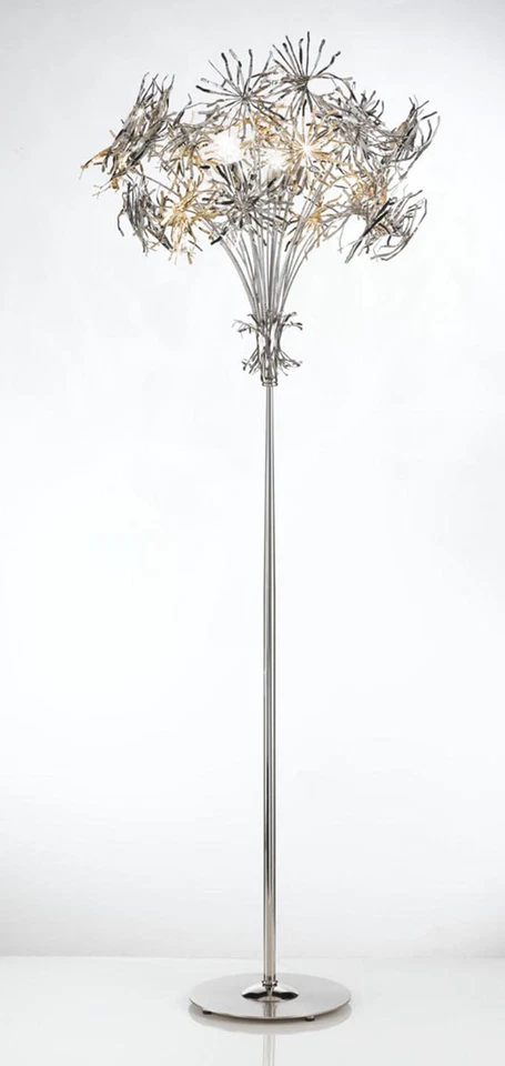 Lampada da terra piantana classica in metallo cromato argento oro  - Immagine 1 di 1