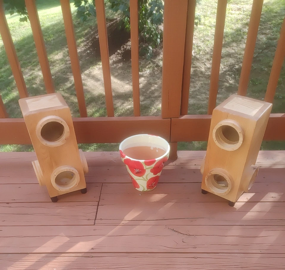 Cajas de altavoces personalizadas Red Oak Foto 1 de 2