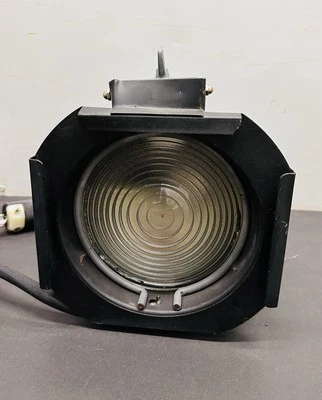 Altman 65Q Stage Studio Theater Light 6" 750W Fresnel W/ Lamp, Frame & Cable - Image 1 of 4