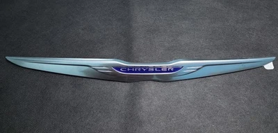 Chrysler 300 багажник медальон с хром крыльями новый OEM MOPAR - Изображение 1 из 4