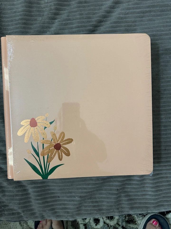 Álbum Día Nacional Álbum de Recortes 12 x12 2024 Foto 1 de 1